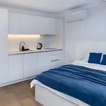 Primus Apartments